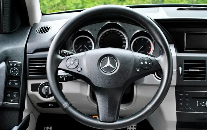 Mercedes-Benz GLK cena 49500 przebieg: 330000, rok produkcji 2010 z Brok małe 106